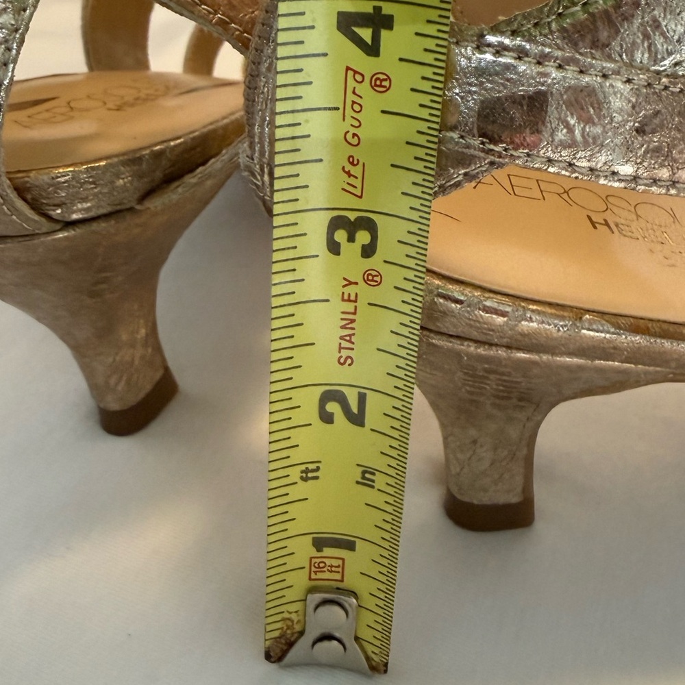 Like New Distressed Metallic Gold Aerosols Comfort Rest Sandals US 7.5/EU 38 - Picture 7 of 10
